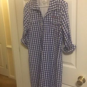 Vineyard Vines blue and white dress
